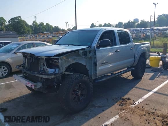 ✅ 2008 Toyota Tacoma PreRunner • VIN: 3TMJU62N68M053489 • Lot: 42668976. Wystawiony na IAAI z przebiegiem 232 735 mil. Bezpłatny archiwum sprzedaży aukcyjnych z USA i szczegółowy raport historii pojazdu na DreamBid. Zdjęcie 17.
