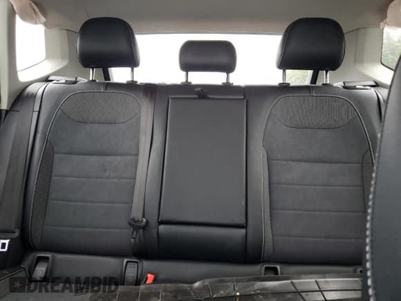 ✅ 2023 Volkswagen Taos SE • VIN: 3VVYX7B25PM318937 • Lot: 83763345. Wystawiony na Copart z przebiegiem 33 992 mil. Bezpłatny archiwum sprzedaży aukcyjnych z USA i szczegółowy raport historii pojazdu na DreamBid. Zdjęcie 10.