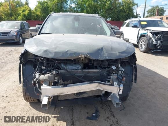 ✅ 2020 Jeep Compass Limited • VIN: 3C4NJDCBXLT146257 • Lot: 43357384. Wystawiony na IAAI z przebiegiem 92 619 mil. Bezpłatny archiwum sprzedaży aukcyjnych z USA i szczegółowy raport historii pojazdu na DreamBid. Zdjęcie 6.