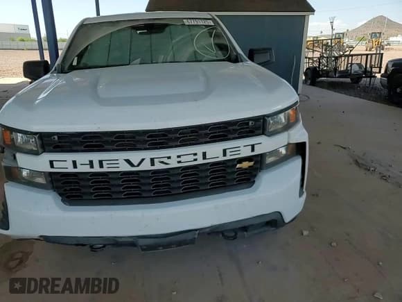 ✅ 2020 Chevrolet Silverado 1500 Custom • VIN: 1GCRWBEF3LZ159335 • Lot: 67791125. Wystawiony na Copart z przebiegiem 97 665 mil. Bezpłatny archiwum sprzedaży aukcyjnych z USA i szczegółowy raport historii pojazdu na DreamBid. Zdjęcie 14.