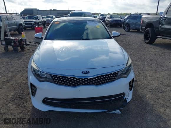 ✅ 2018 Kia Optima SX • VIN: 5XXGW4L20JG182087 • Lot: 42803723. Listed on IAAI with 105,100 mi. Free auction sales archive from the USA and detailed vehicle history report at DreamBid. Image 12.