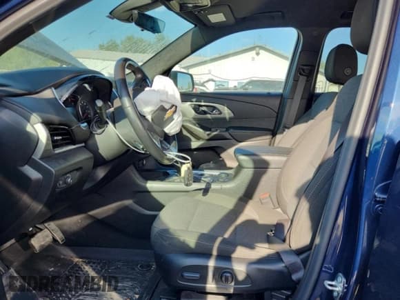 ✅ 2022 Chevrolet Traverse LT Cloth • VIN: 1GNERGKW1NJ125510 • Lot: 70231925. Wystawiony na Copart z przebiegiem 58 876 mil. Bezpłatny archiwum sprzedaży aukcyjnych z USA i szczegółowy raport historii pojazdu na DreamBid. Zdjęcie 7.