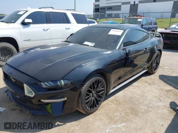 ✅ 2019 Ford Mustang GT Premium • VIN: 1FA6P8CF2K5187919 • Lot: 43166833. Wystawiony na IAAI z przebiegiem 90 298 mil. Bezpłatny archiwum sprzedaży aukcyjnych z USA i szczegółowy raport historii pojazdu na DreamBid. Zdjęcie 17.