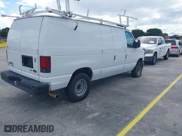 ✅ 2012 Ford Econoline Cargo Recreational • VIN: 1FTNE2EL4CDA10162 • Lot: 43414147. Wystawiony na IAAI z przebiegiem 137 867 mil. Bezpłatny archiwum sprzedaży aukcyjnych z USA i szczegółowy raport historii pojazdu na DreamBid. Zdjęcie 4.