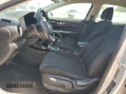 ✅ 2019 Kia Forte S • VIN: 3KPF34AD5KE097345 • Lot: 71599965. Wystawiony na Copart z przebiegiem 93 307 mil. Bezpłatny archiwum sprzedaży aukcyjnych z USA i szczegółowy raport historii pojazdu na DreamBid. Zdjęcie 7.