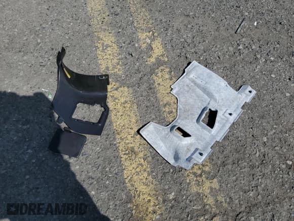 ✅ 2015 Jaguar XF Portfolio • VIN: SAJWJ0FF5F8U75531 • Lot: 70935485. Wystawiony na Copart z przebiegiem Nie podano. Bezpłatny archiwum sprzedaży aukcyjnych z USA i szczegółowy raport historii pojazdu na DreamBid. Zdjęcie 12.