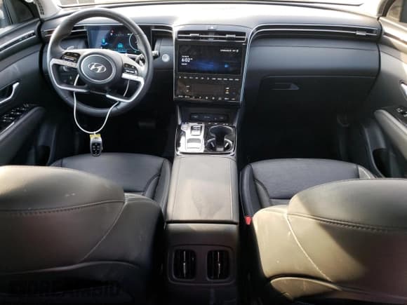 ✅ 2023 Hyundai Tucson Limited • VIN: KM8JECA18PU128127 • Lot: 72675284. Wystawiony na Copart z przebiegiem 5 139 mil. Bezpłatny archiwum sprzedaży aukcyjnych z USA i szczegółowy raport historii pojazdu na DreamBid. Zdjęcie 8.