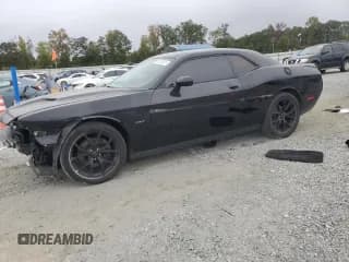 ✅ 2015 Dodge Challenger R/T Plus • VIN: 2C3CDZBT1FH764753 • Lot: 85570815. Wystawiony na Copart z przebiegiem 107 409 mil. Bezpłatny archiwum sprzedaży aukcyjnych z USA i szczegółowy raport historii pojazdu na DreamBid. Zdjęcie 1.