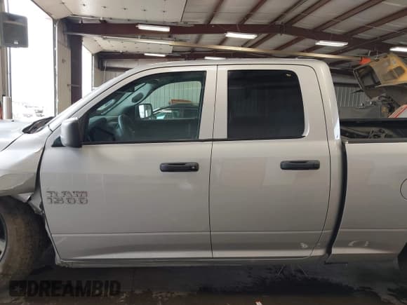 ✅ 2016 Ram 1500 Express • VIN: 1C6RR7FG7GS401335 • Lot: 42562266. Listed on IAAI with 71,231 mi. Free auction sales archive from the USA and detailed vehicle history report at DreamBid. Image 15.