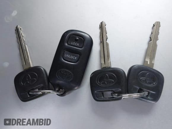 ✅ 2007 Toyota FJ Cruiser • VIN: JTEZU11F770015573 • Lot: 42855806. Listed on IAAI with 106,783 mi. Free auction sales archive from the USA and detailed vehicle history report at DreamBid. Image 11.