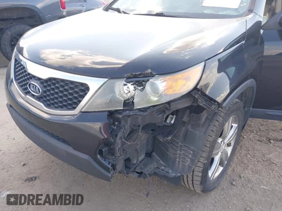 ✅ 2013 Kia Sorento EX • VIN: 5XYKU3A62DG348688 • Lot: 42216843. Listed on IAAI with 231,471 mi. Free auction sales archive from the USA and detailed vehicle history report at DreamBid. Image 6.