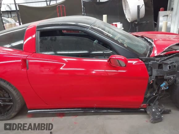 ✅ 2012 Chevrolet Corvette 1LT • VIN: 1G1YE2DW1C5101501 • Lot: 41945109. Listed on IAAI with Not provided. Free auction sales archive from the USA and detailed vehicle history report at DreamBid. Image 13.