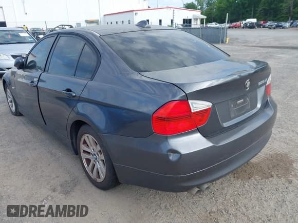 ✅ 2007 BMW 3 Series 328xi • VIN: WBAVC93527KX53775 • Лот: 42124420. Опубликован ранее на IAAI с пробегом Не указан. Бесплатный доступ к архиву аукционных продаж из США и подробный отчёт об истории автомобиля на DreamBid. Изображение 6.