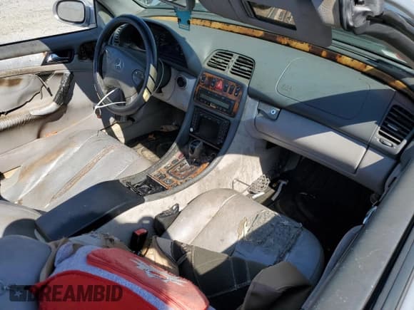 ✅ 2002 Mercedes-Benz CLK 320/430 • VIN: WDBLK65G22T124142 • Lot: 81269395. Wystawiony na Copart z przebiegiem Nie podano. Bezpłatny archiwum sprzedaży aukcyjnych z USA i szczegółowy raport historii pojazdu na DreamBid. Zdjęcie 8.