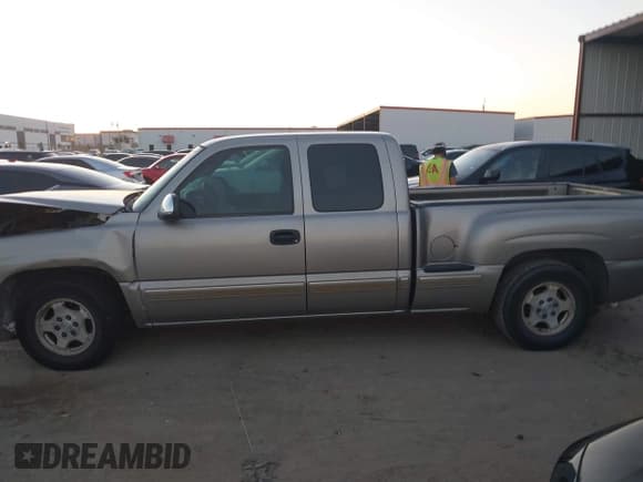 ✅ 2002 Chevrolet Silverado 1500 LS • VIN: 2GCEC19T021280039 • Лот: 43654091. Опубликован ранее на IAAI с пробегом 274 053 миль. Бесплатный доступ к архиву аукционных продаж из США и подробный отчёт об истории автомобиля на DreamBid. Изображение 15.