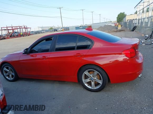 ✅ 2015 BMW 3 Series 328i xDrive • VIN: WBA3B5G53FNS18688 • Lot: 43206911. Listed on IAAI with Not provided. Free auction sales archive from the USA and detailed vehicle history report at DreamBid. Image 14.