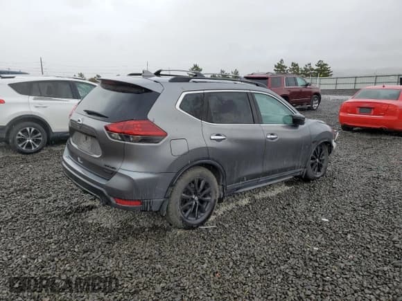✅ 2018 Nissan Rogue SL • VIN: 5N1AT2MV9JC775664 • Лот: 84068175. Опубликован ранее на Copart с пробегом 120 199 миль. Бесплатный доступ к архиву аукционных продаж из США и подробный отчёт об истории автомобиля на DreamBid. Изображение 3.