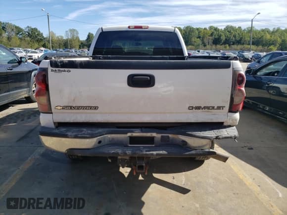 ✅ 2004 Chevrolet Silverado 2500HD LT • VIN: 1GCHC23U54F143906 • Lot: 73301724. Listed on Copart with 196,811 mi. Free auction sales archive from the USA and detailed vehicle history report at DreamBid. Image 6.
