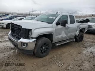 ✅ 2015 GMC Sierra 2500HD SLE • VIN: 1GT22YE8XFZ125107 • Лот: 45734385. Опубликован ранее на Copart с пробегом 115 438 миль. Бесплатный доступ к архиву аукционных продаж из США и подробный отчёт об истории автомобиля на DreamBid. Изображение 1.