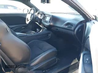 ✅ 2022 Dodge Challenger SRT Hellcat • VIN: 2C3CDZC9XNH104762 • Lot: 43392957. Wystawiony na IAAI z przebiegiem 23 921 mil. Bezpłatny archiwum sprzedaży aukcyjnych z USA i szczegółowy raport historii pojazdu na DreamBid. Zdjęcie 5.