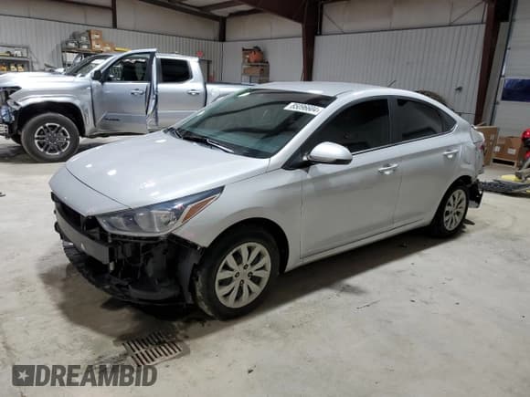 ✅ 2021 Hyundai Accent SE • VIN: 3KPC24A6XME136442 • Лот: 85096604. Опубликован ранее на Copart с пробегом 90 308 миль. Бесплатный доступ к архиву аукционных продаж из США и подробный отчёт об истории автомобиля на DreamBid. Изображение 1.