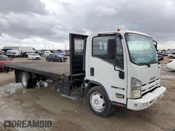 ✅ 2012 Isuzu NQR IBT • VIN: JALE5W166C7900120 • Lot: 79131844. Wystawiony na Copart z przebiegiem 150 507 mil. Bezpłatny archiwum sprzedaży aukcyjnych z USA i szczegółowy raport historii pojazdu na DreamBid. Zdjęcie 4.