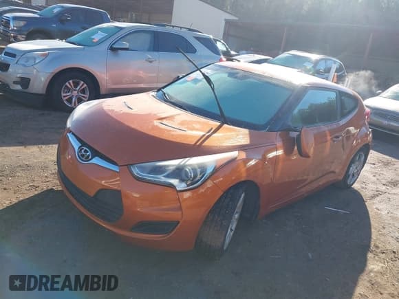 ✅ 2013 Hyundai Veloster w/Gray Int • VIN: KMHTC6AD3DU126193 • Lot: 41251982. Wystawiony na IAAI z przebiegiem 119 066 mil. Bezpłatny archiwum sprzedaży aukcyjnych z USA i szczegółowy raport historii pojazdu na DreamBid. Zdjęcie 6.