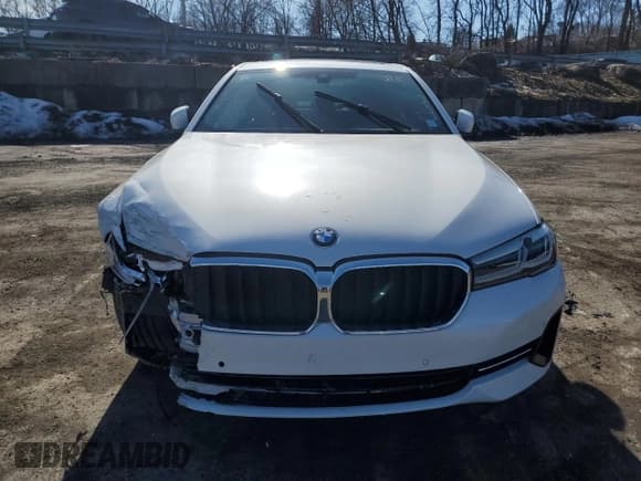 ✅ 2023 BMW 5 Series 530i xDrive • VIN: WBA13BJ04PCM79437 • Лот: 46671715. Опубликован ранее на Copart с пробегом Не указан. Бесплатный доступ к архиву аукционных продаж из США и подробный отчёт об истории автомобиля на DreamBid. Изображение 5.