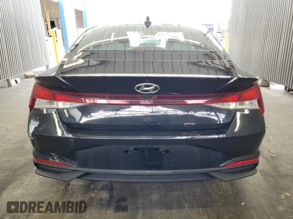 ✅ 2021 Hyundai Elantra SE • VIN: KMHLL4AG8MU173945 • Lot: 70546475. Listed on Copart with 38,193 mi. Free auction sales archive from the USA and detailed vehicle history report at DreamBid. Image 6.