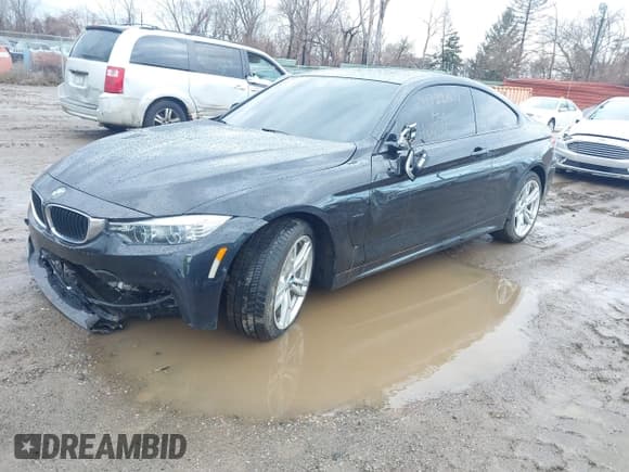✅ 2014 BMW 4 Series 435i xDrive • VIN: WBA3R5C57EK187561 • Lot: 41722571. Wystawiony na IAAI z przebiegiem 79 681 mil. Bezpłatny archiwum sprzedaży aukcyjnych z USA i szczegółowy raport historii pojazdu na DreamBid. Zdjęcie 19.