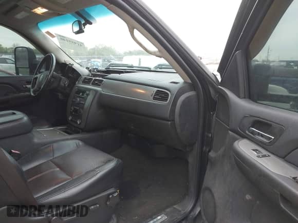 ✅ 2008 GMC Sierra 1500 SLT • VIN: 2GTEK13M981177893 • Lot: 41959146. Listed on IAAI with 228,388 mi. Free auction sales archive from the USA and detailed vehicle history report at DreamBid. Image 5.