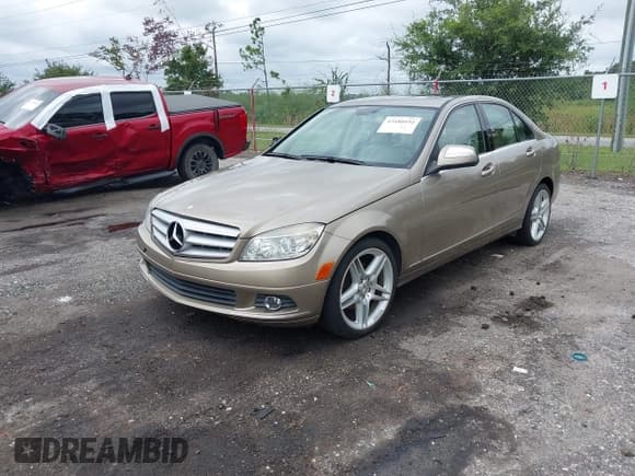 ✅ 2009 Mercedes-Benz C 300 Sport • VIN: WDDGF54X69R063653 • Lot: 43180934. Listed on IAAI with 122,346 mi. Free auction sales archive from the USA and detailed vehicle history report at DreamBid. Image 2.