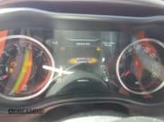 ✅ 2017 Dodge Challenger R/T • VIN: 2C3CDZBT6HH618335 • Lot: 71615233. Wystawiony na Copart z przebiegiem 202 808 mil. Bezpłatny archiwum sprzedaży aukcyjnych z USA i szczegółowy raport historii pojazdu na DreamBid. Zdjęcie 9.