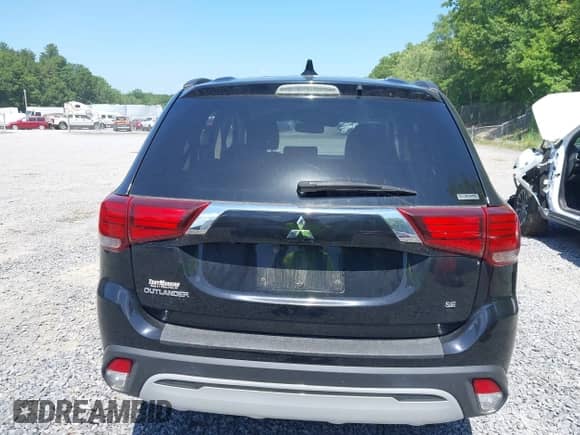 2020 Mitsubishi Outlander ES with VIN JA4AZ3A35LZ039956, listed as a IAAI auction lot 42570596 with 140,231 mi miles and . Bid and sale history available at DreamBid. Image 16.