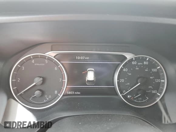 ✅ 2025 Nissan Rogue SV • VIN: 5N1BT3BA9SC806987 • Lot: 90746025. Wystawiony na Copart z przebiegiem 5 803 mil. Bezpłatny archiwum sprzedaży aukcyjnych z USA i szczegółowy raport historii pojazdu na DreamBid. Zdjęcie 9.