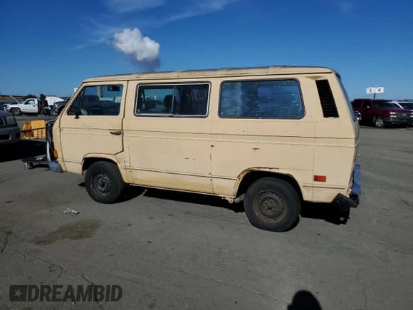 ✅ 1982 Volkswagen Vanagon • VIN: WV2YG0253CH072468 • Lot: 80164904. Listed on Copart with 125,730 mi. Free auction sales archive from the USA and detailed vehicle history report at DreamBid. Image 2.