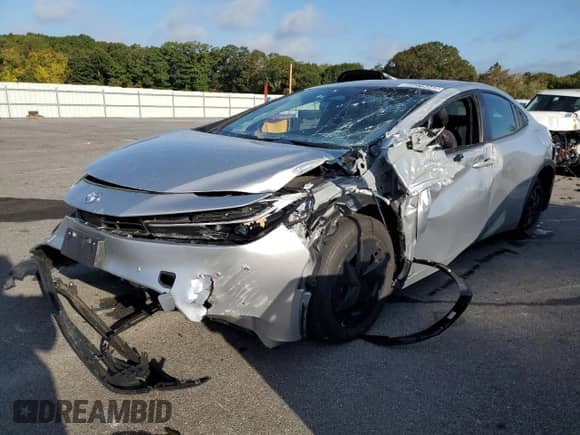 2024 Toyota Prius LE with VIN JTDACAAU9R3027034, listed as a Copart auction lot 85273445 with 17,852 mi miles and Clean title. Bid and sale history available at DreamBid. Image 1.