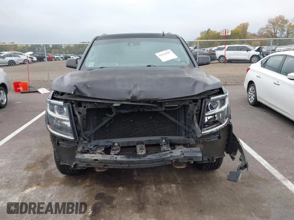✅ 2015 Chevrolet Suburban LT • VIN: 1GNSCJKC2FR124201 • Lot: 43614947. Listed on IAAI with 221,947 mi. Free auction sales archive from the USA and detailed vehicle history report at DreamBid. Image 12.
