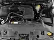 2017 Ram 1500 Tradesman z VIN 3C6JR6DG8HG768716, wystawiony jako Copart lot #80923085 z przebiegiem 154 341 mil mil oraz Czysty tytuł • Clean title. Historia ofert i sprzedaży dostępna na DreamBid. Obrazek 14.