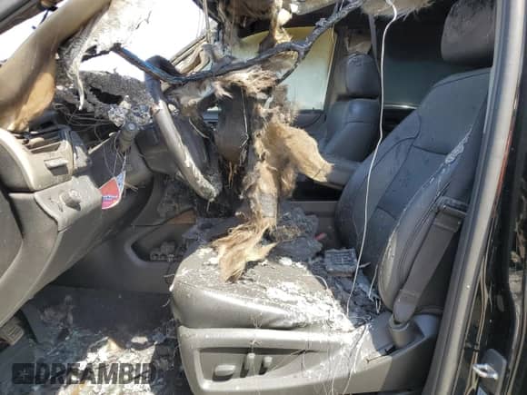 2020 Chevrolet Suburban Premier с VIN 1GNSCJKC4LR274399, выставлен на аукционе Copart как лот 70371165 с пробегом Не указан миль и На запчасти • Non repairable. История ставок и продаж доступна на DreamBid. Изображение 7.