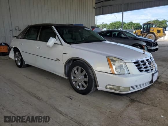 ✅ 2006 Cadillac DTS 1SC • VIN: 1G6KD57Y06U108774 • Лот: 91999725. Опубликован ранее на Copart с пробегом 99 135 миль. Бесплатный доступ к архиву аукционных продаж из США и подробный отчёт об истории автомобиля на DreamBid. Изображение 4.
