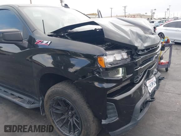 ✅ 2021 Chevrolet Silverado 1500 RST • VIN: 1GCUYEET8MZ311526 • Lot: 42367715. Wystawiony na IAAI z przebiegiem 65 638 mil. Bezpłatny archiwum sprzedaży aukcyjnych z USA i szczegółowy raport historii pojazdu na DreamBid. Zdjęcie 18.