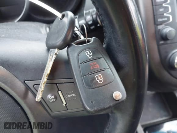 ✅ 2013 Kia Soul + • VIN: KNDJT2A68D7762192 • Лот: 43387968. Опубликован ранее на IAAI с пробегом 55 428 миль. Бесплатный доступ к архиву аукционных продаж из США и подробный отчёт об истории автомобиля на DreamBid. Изображение 11.