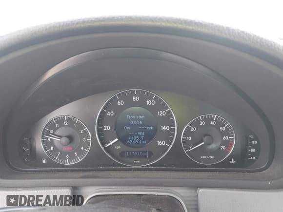 ✅ 2007 Mercedes-Benz CLK 550 • VIN: WDBTK72F87T076297 • Lot: 42353942. Wystawiony na IAAI z przebiegiem 117 815 mil. Bezpłatny archiwum sprzedaży aukcyjnych z USA i szczegółowy raport historii pojazdu na DreamBid. Zdjęcie 7.