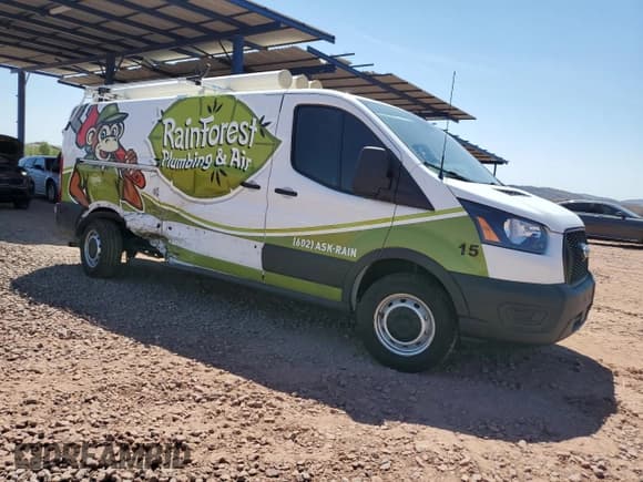 ✅ 2024 Ford Transit Cargo • VIN: 1FTBR1Y81RKA00248 • Lot: 86586805. Wystawiony na Copart z przebiegiem 15 243 mil. Bezpłatny archiwum sprzedaży aukcyjnych z USA i szczegółowy raport historii pojazdu na DreamBid. Zdjęcie 4.