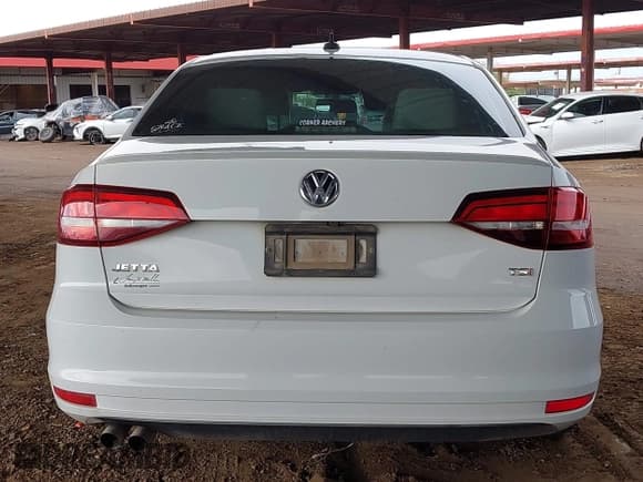 ✅ 2016 Volkswagen Jetta Sport • VIN: 3VWB17AJ2GM349266 • Lot: 43755439. Listed on IAAI with 369,950 mi. Free auction sales archive from the USA and detailed vehicle history report at DreamBid. Image 16.