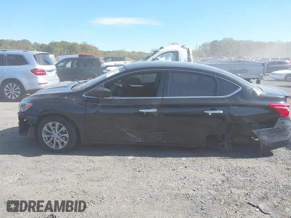 ✅ 2017 Nissan Sentra S • VIN: 3N1AB7AP5HY233220 • Lot: 43469548. Wystawiony na IAAI z przebiegiem 89 916 mil. Bezpłatny archiwum sprzedaży aukcyjnych z USA i szczegółowy raport historii pojazdu na DreamBid. Zdjęcie 15.