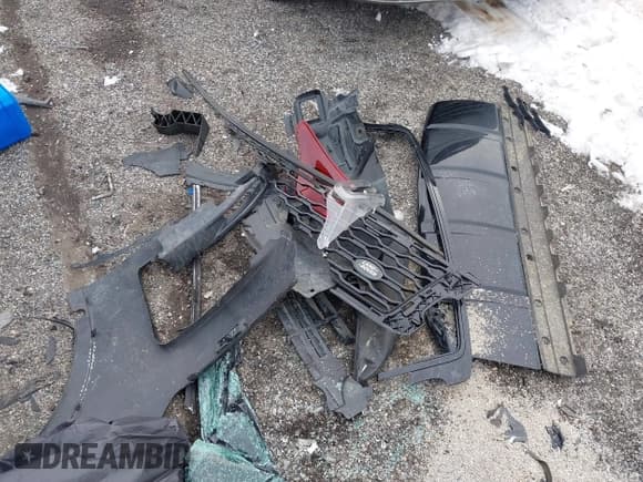 ✅ 2020 Land Rover Range Rover • VIN: SALGS5SE4LA413304 • Lot: 41264428. Listed on IAAI with 56,457 mi. Free auction sales archive from the USA and detailed vehicle history report at DreamBid. Image 12.