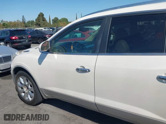 ✅ 2012 Buick Enclave Premium • VIN: 5GAKRDED2CJ180910 • Лот: 43149891. Опубликован ранее на IAAI с пробегом 136 515 миль. Бесплатный доступ к архиву аукционных продаж из США и подробный отчёт об истории автомобиля на DreamBid. Изображение 6.