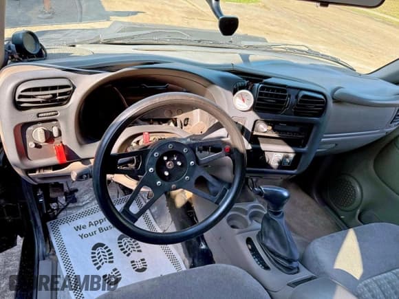 ✅ 2002 Chevrolet Blazer LS • VIN: 1GNCS18W12K117381 • Lot: 80575035. Wystawiony na Copart z przebiegiem Nie podano. Bezpłatny archiwum sprzedaży aukcyjnych z USA i szczegółowy raport historii pojazdu na DreamBid. Zdjęcie 8.